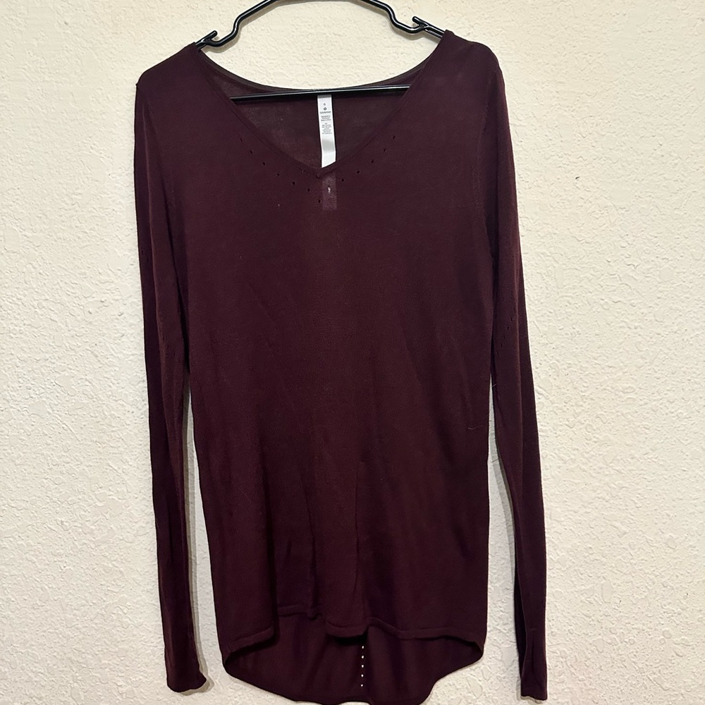 Lululemon maroon long sleeve top. Size 6